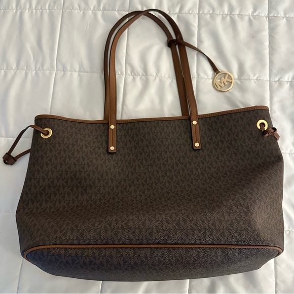 Michael Kors Signature Large Tote Brown Monogram MK Shoulder Bag Purse - Picture 7 of 10